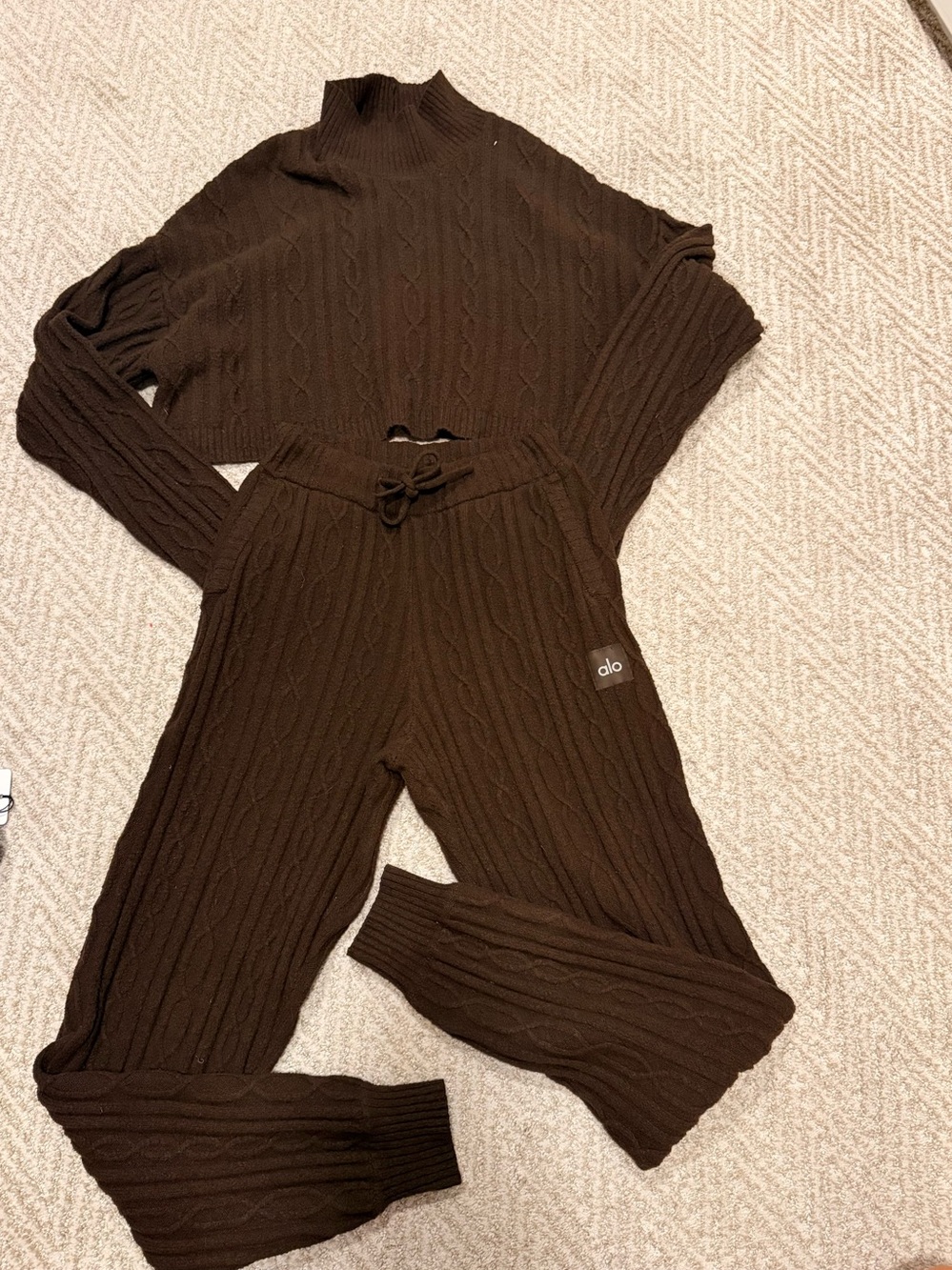 🤎Alo Yoga Brown Cable Knit Sweater & Pants Matching Set